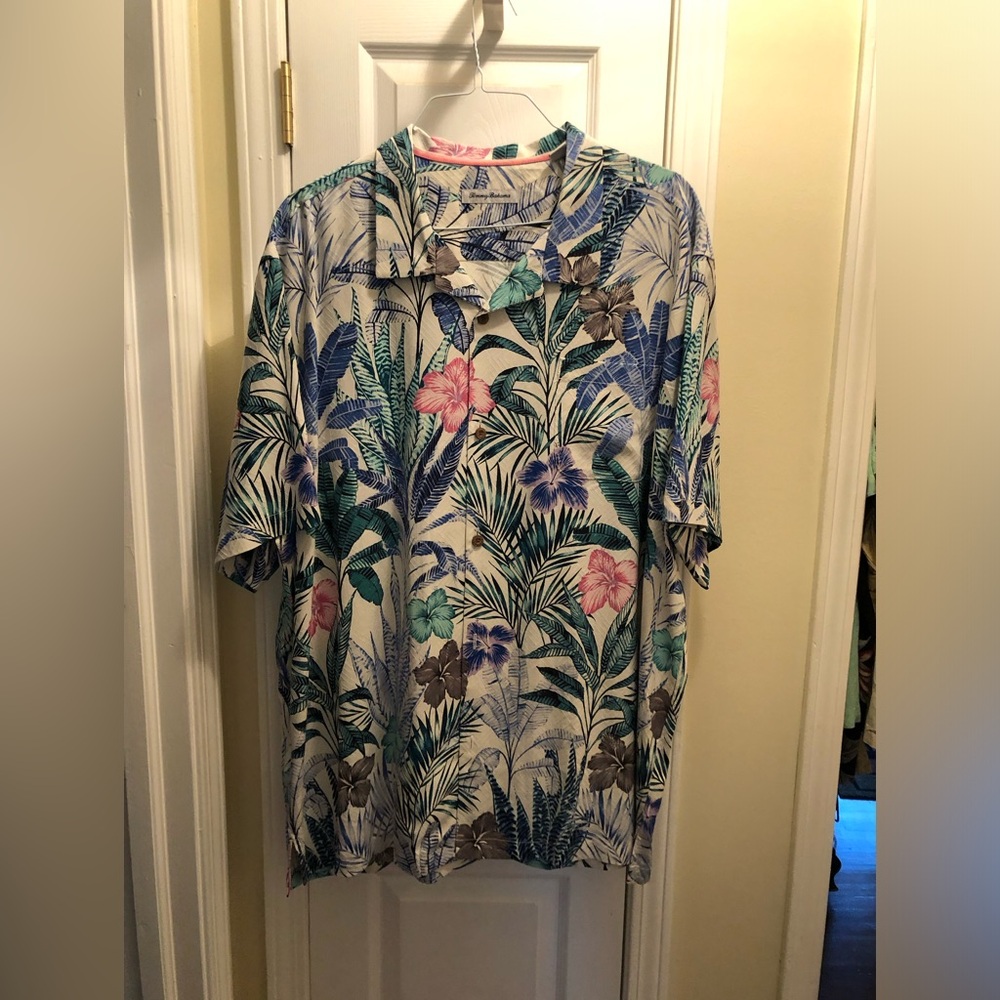 Tommy Bahama 100% silk 3xl